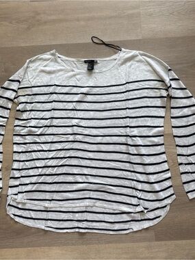 H&M Black and White Striped Long Sleeve Top